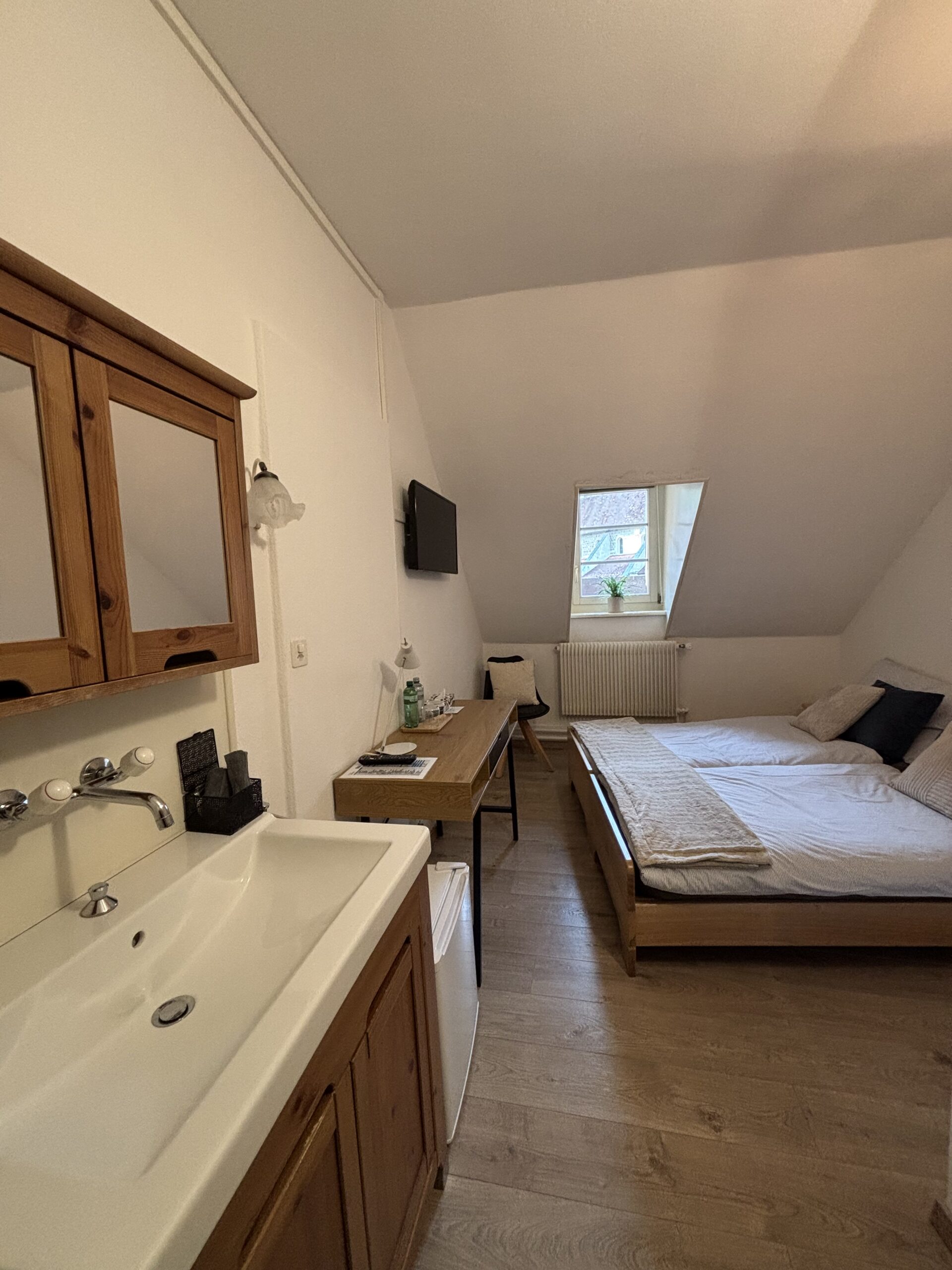 Chambre lits jumeaux, vue ville